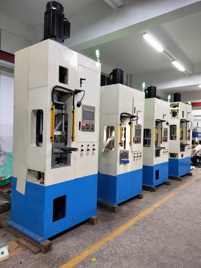 伺服粉末成型機-新材料、新技術、新工藝
