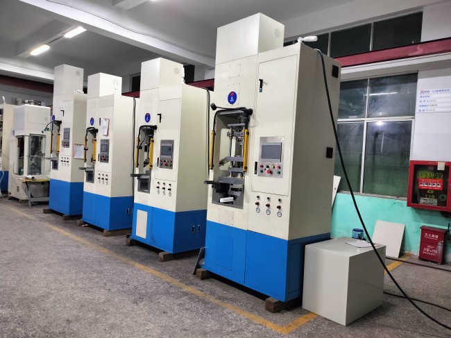 【氧化鋯、碳化硅、氧化硅】陶瓷粉末伺服成型機(jī)